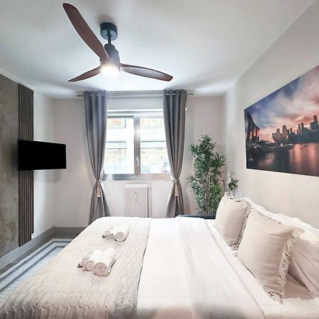 Elegant Escape Near Arc De Triomphe Apartment Paris Exterior photo
