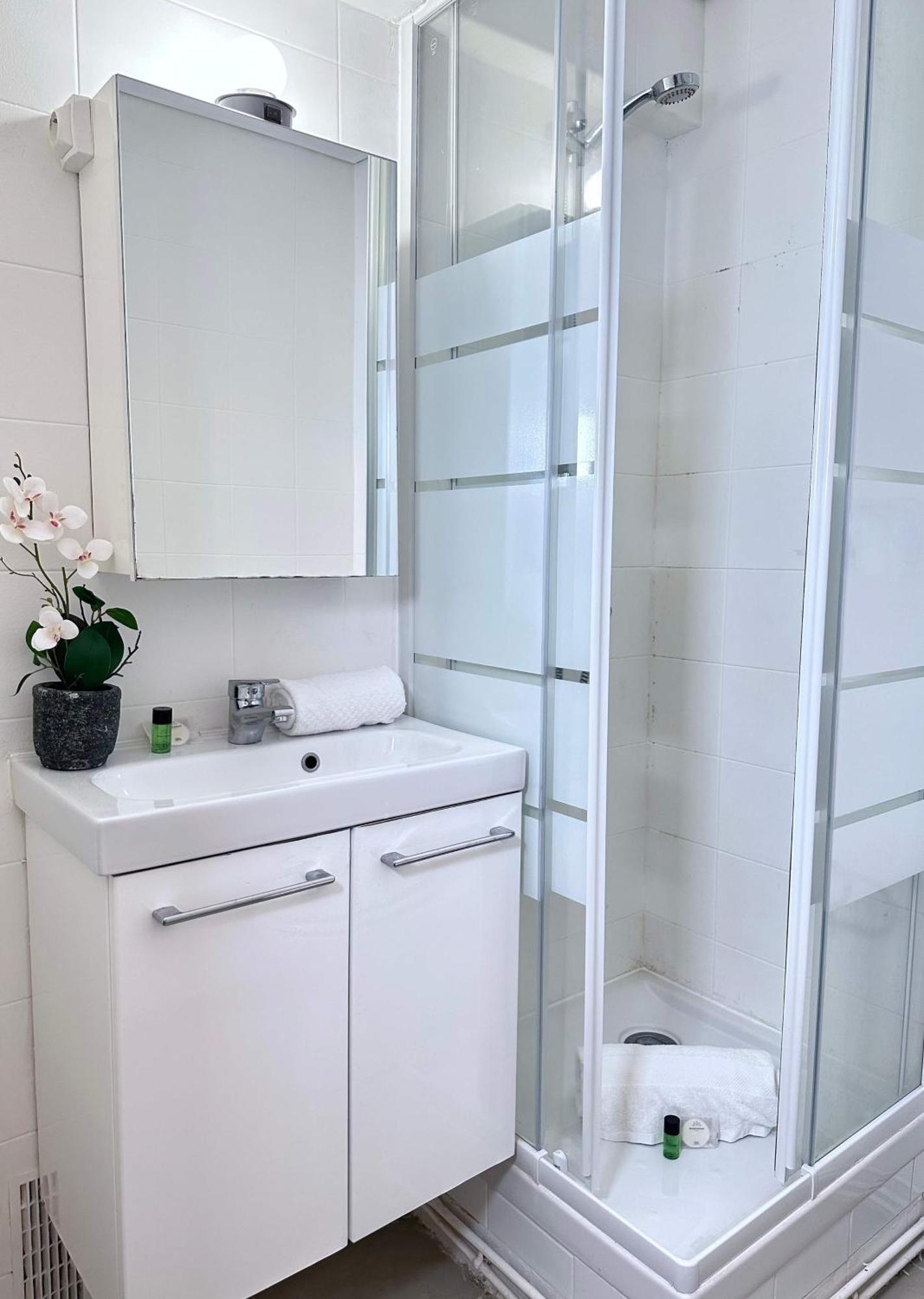 Elegant Escape Near Arc De Triomphe Apartment Paris Exterior photo